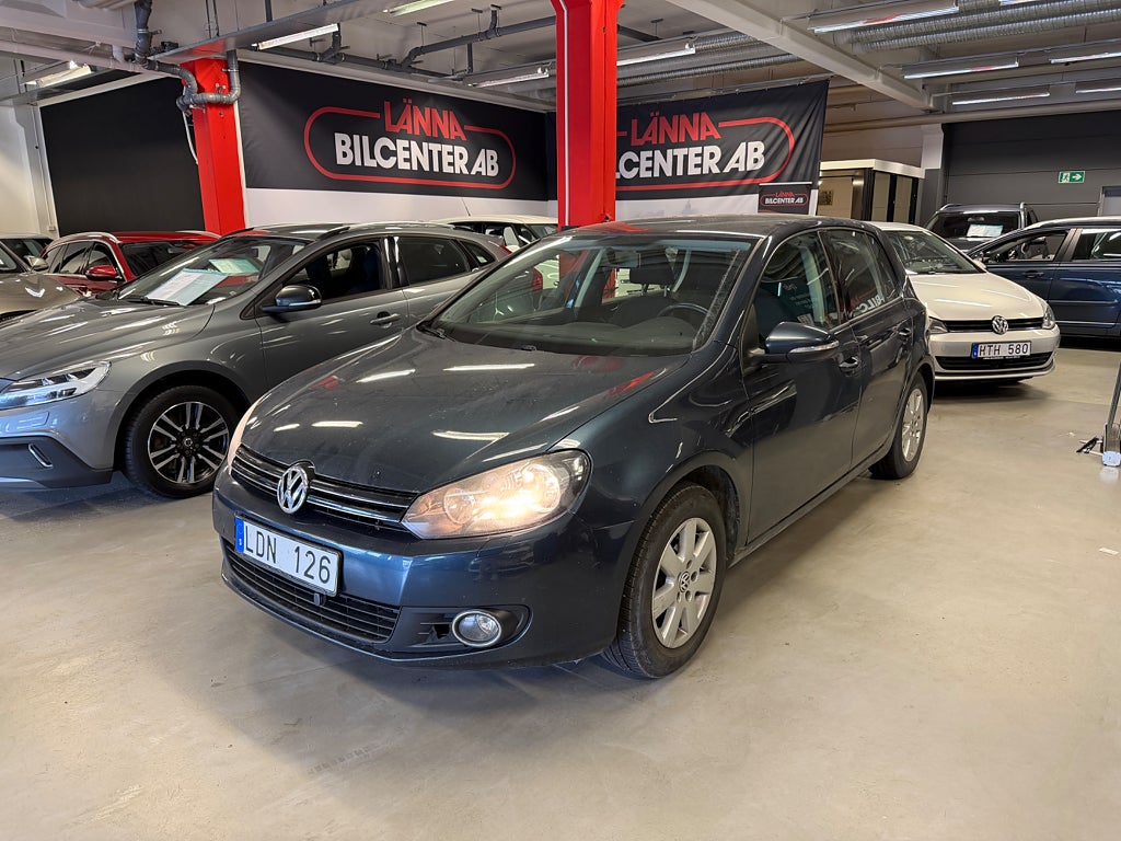 Volkswagen Golf 1.6 M-värmare Kamrem bytt Låg årsskatt Ny besiktad SoV 