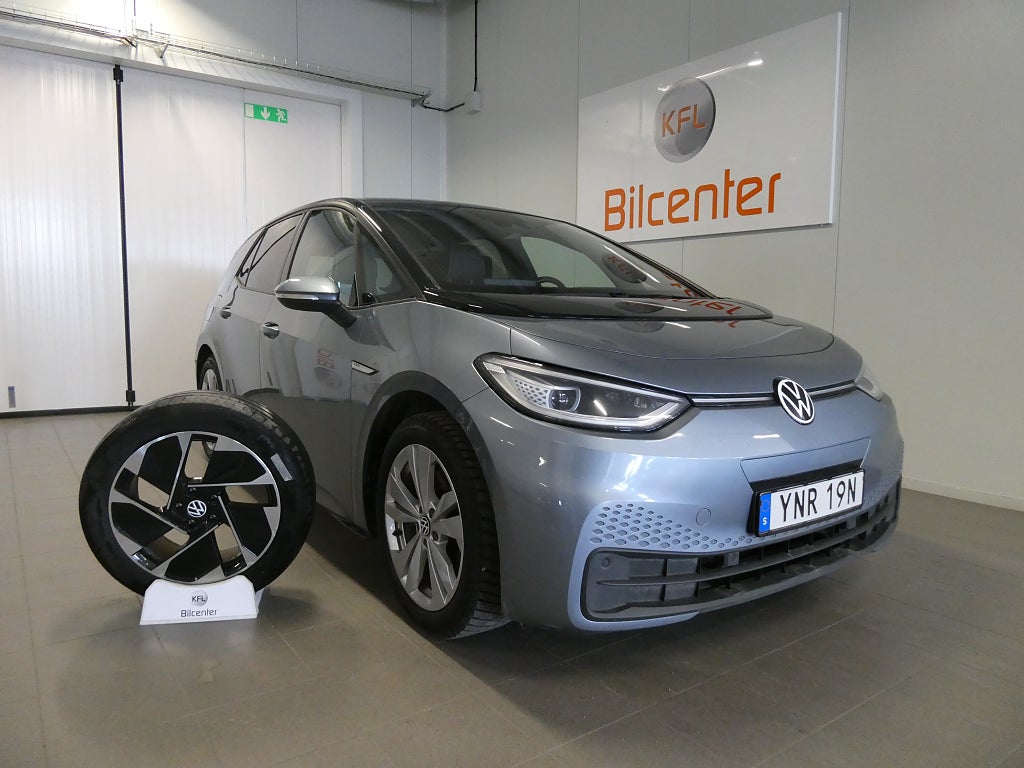Volkswagen ID.3 Pro Performance *3,99%RÄNTA* Värm-Pano-Kam-Navi-SoV