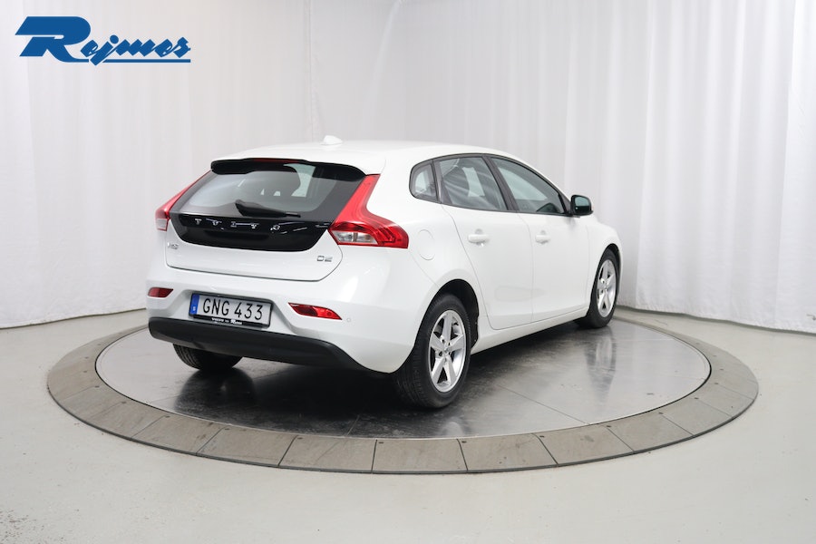 Volvo V40 D2 Your Kinetic 2016, kuva 4/51