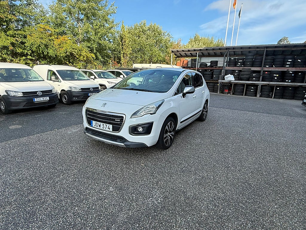 Peugeot 3008 2.0 Hybrid4 PANO NAVI KAMERA NYSERVAD RÄNTEFRI