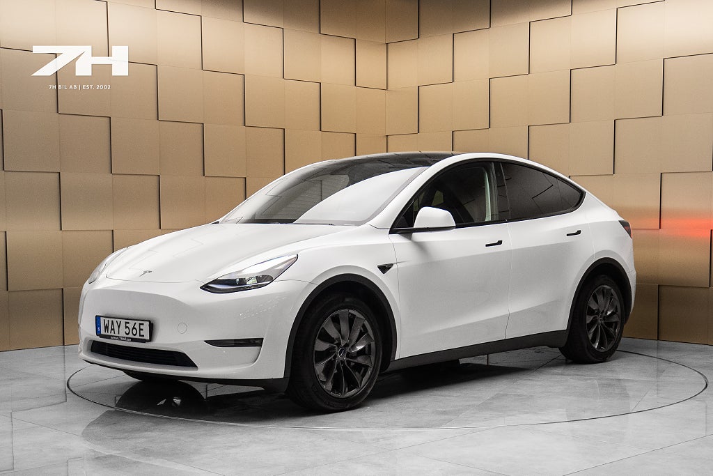 Tesla Model Y Long Range AWD / Drag / Pano / Autopilot