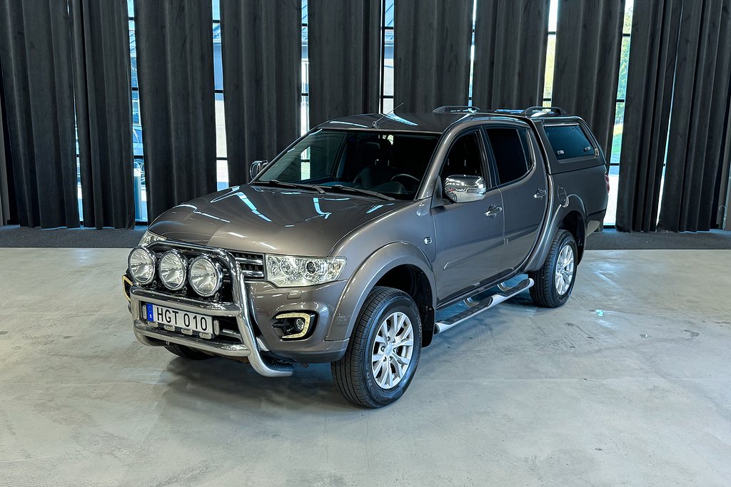 Mitsubishi L200 Dubbelhytt 2.5 4x4 |Läder|Drag|Värmare