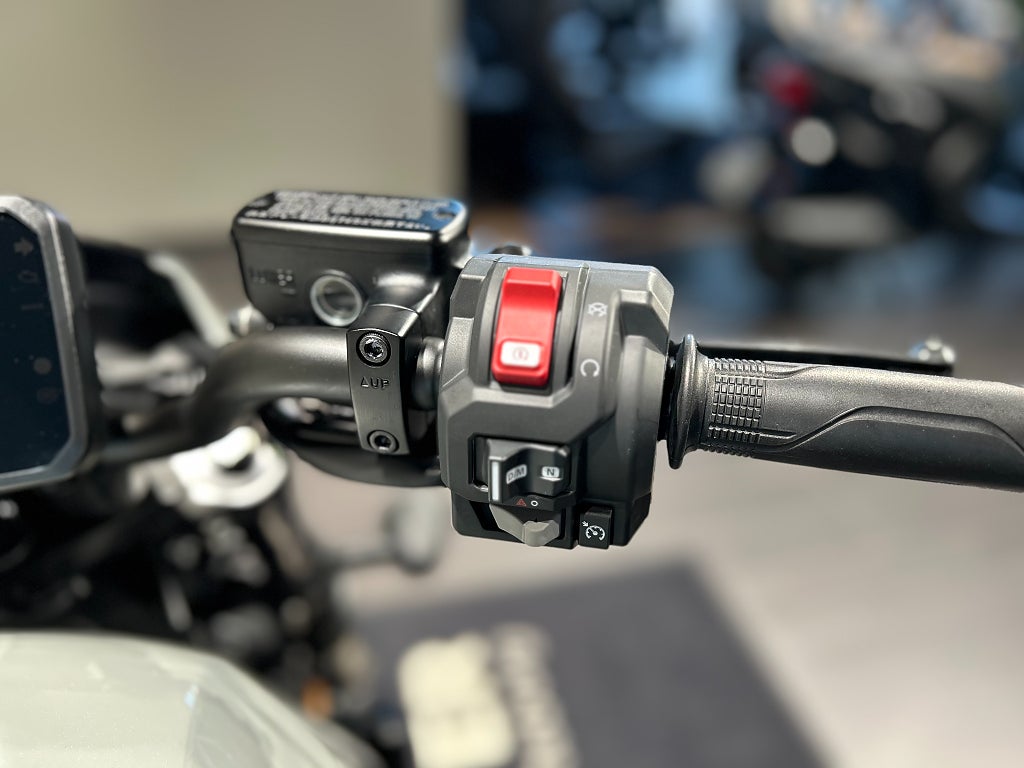 Honda CMX1100D3 Rebel/ DCT / Zizzi-bar / Komfortsadlar