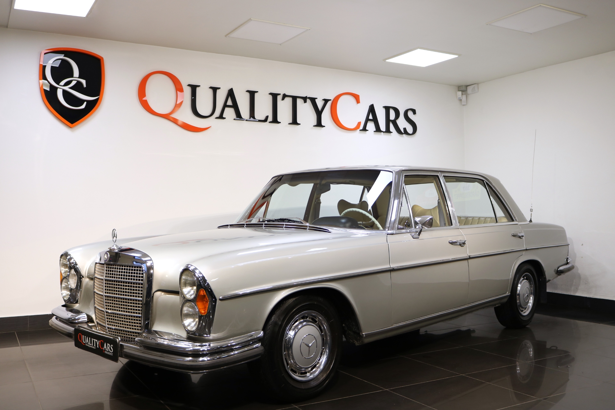 Mercedes-Benz 300