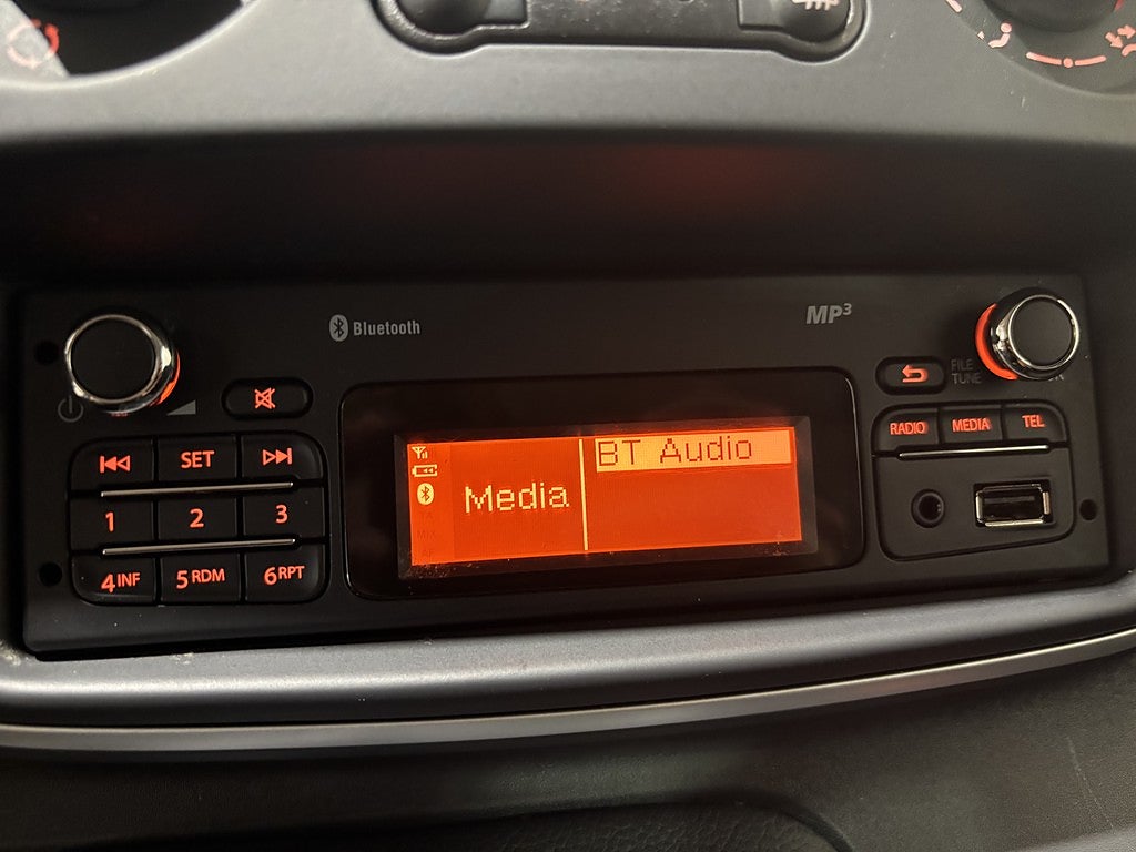 Renault Kangoo Express Express 1.5 dCi 110hk Backkamera Drag Värmare Bluetooth