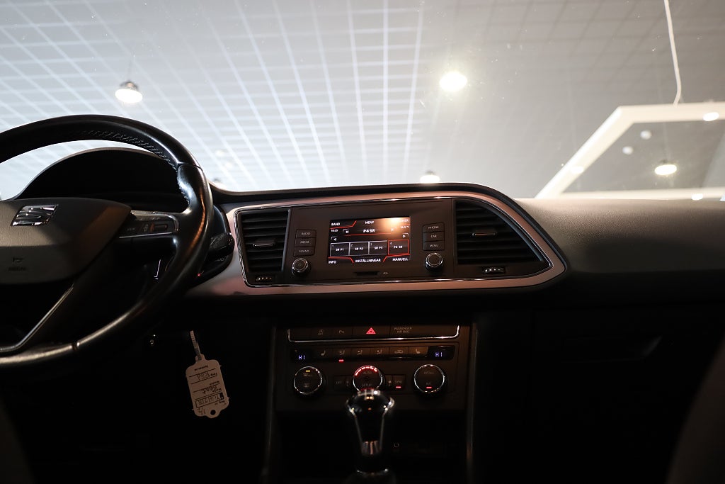 Seat Leon ST 1.6 TDI Style Drag M-Värme PDC Blåtand