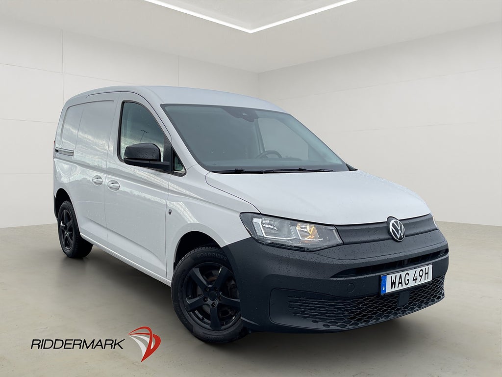 Volkswagen Caddy Cargo Värmare Drag Kamera CarPlay Moms