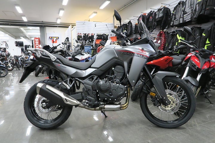 Honda XL750 Transalp  Vit, Grå i lager.  omg.lev! #Kampanj#