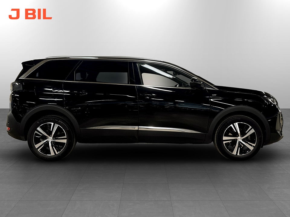 Bild på Peugeot 5008 GT 1.2 PT 130hk Aut 7-SITS B-KAMERA CARPLAY