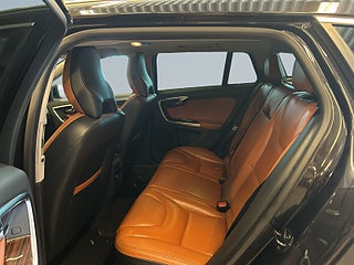 Volvo V60 D3 Summum Drag/MoK-Värm/SoV-Däck/Skinn/KamremBytt/Psens – bild 13