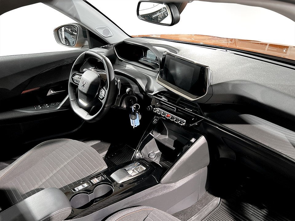 Bild på Peugeot 2008 Active 1.2 PT 130hk Aut - B-KAMERA,P-SENSORER,CARPLAY