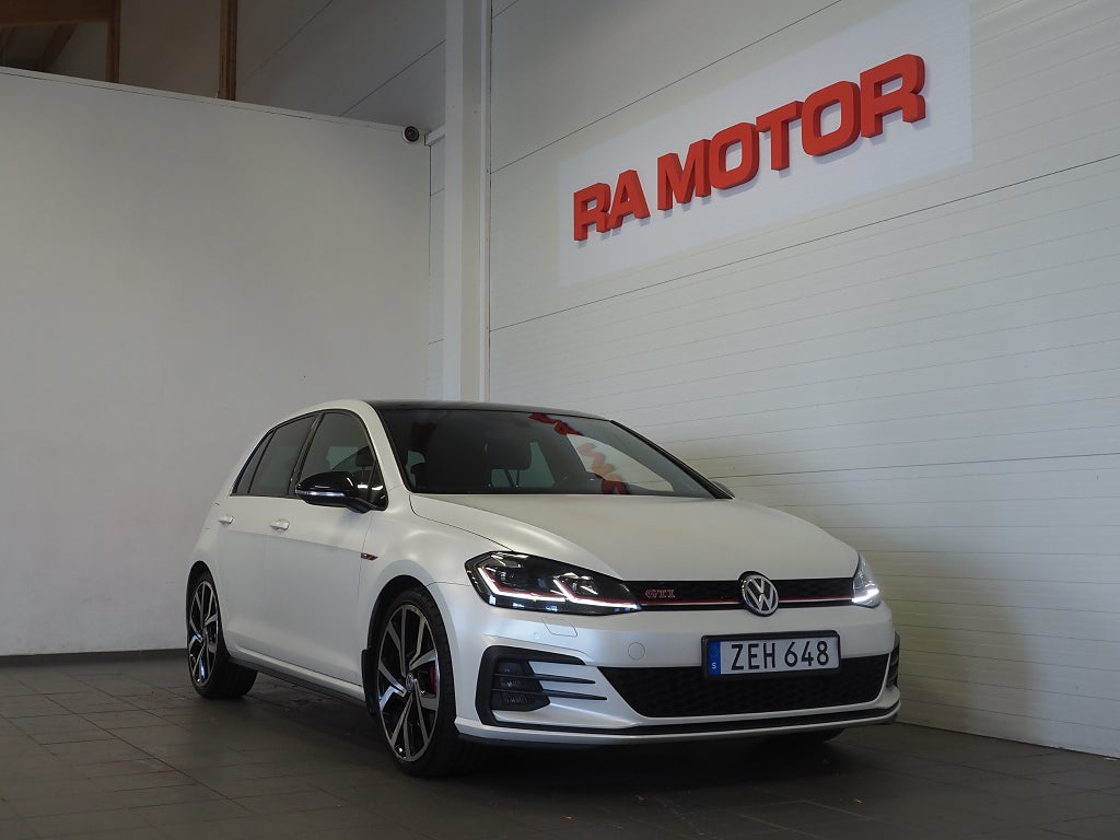 Volkswagen Golf GTI Performance 2.0 TSI 245hk Taklucka Dynaudio Cockpit 2018