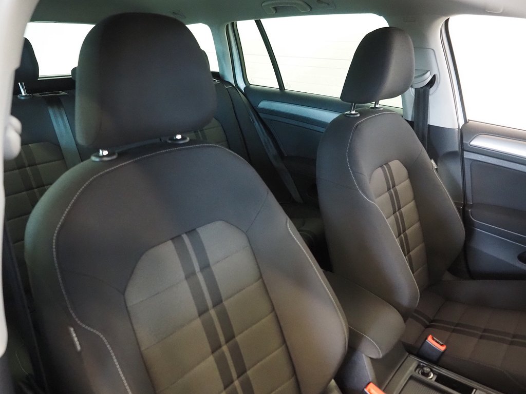 Volkswagen Golf Sportscombi 1.2 TSI DSG PDC Värmare Keyless 2016