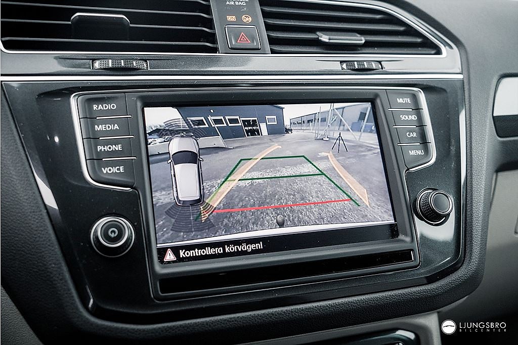 Volkswagen Tiguan 2.0 4M GT 190hk / Cockpit / Drag / B-Kamera