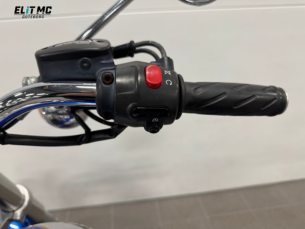 Triumph Bonneville 2004 - miniatyr 17