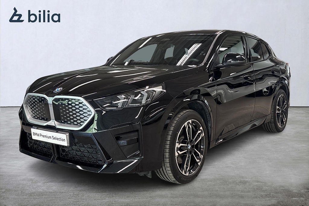 BMW iX2 xDrive 30 M-Sport | Aktiv farth. | Tonade rutor 