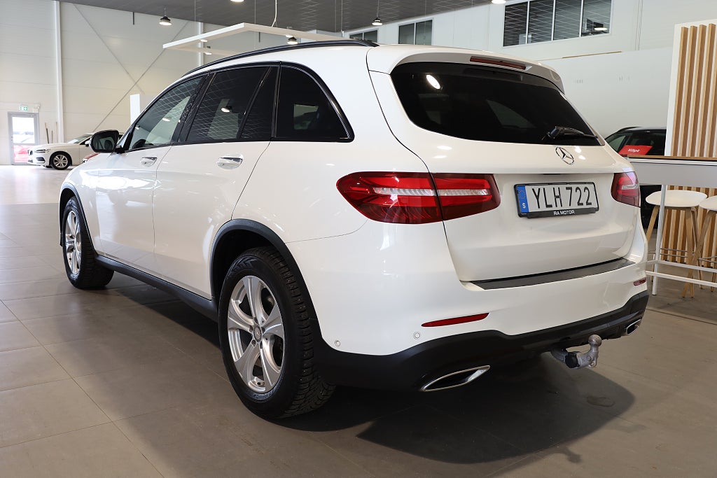 Mercedes-Benz GLC 250 d 4MATIC AUT Drag Värmare Burmester Kamera Navi