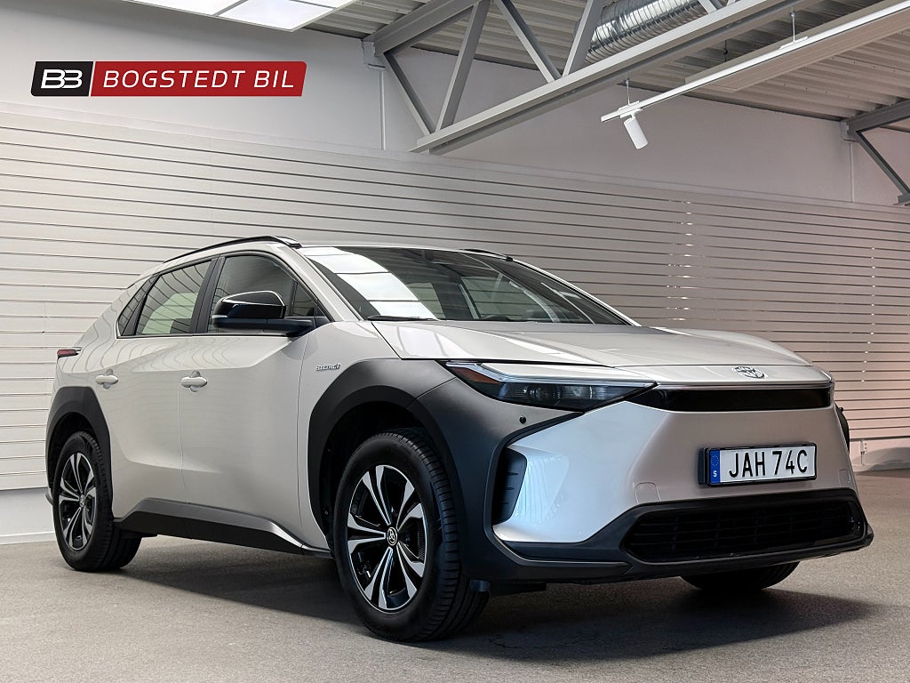 Toyota bZ4X 71.4 kWh AWD Active | Drag | Keyless | Navigation