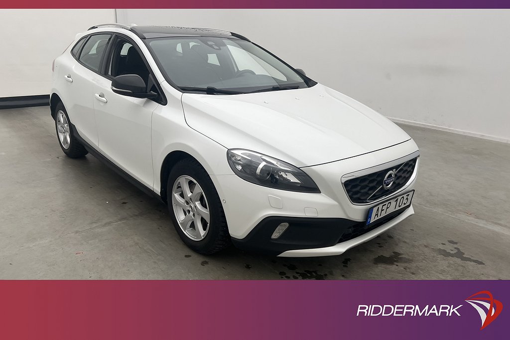 Volvo V40 Cross Country T4 AWD Momentum P-Värmare Pano Navi