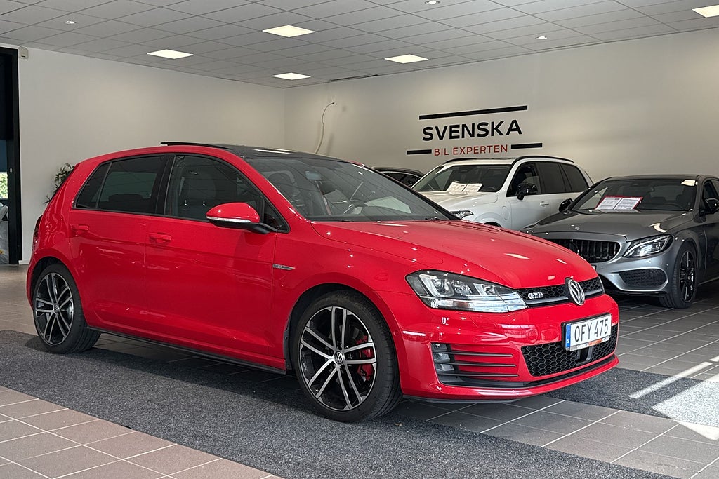 Volkswagen Golf GTD 2.0 TDI 184hk/Dynaudio/Navi/P-värmare/Panorama