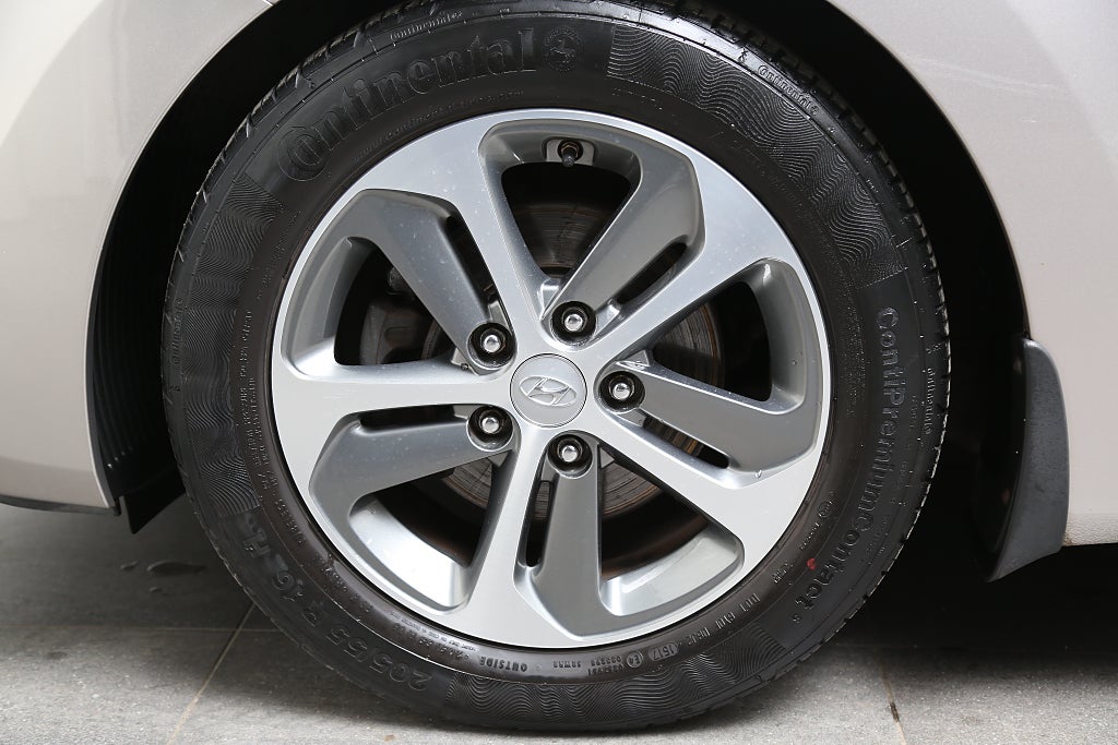 Hyundai i30 1,6 GDI 135hk Premium Kombi Kamera Keyless Navi Drag 2017