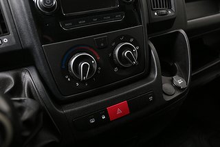Transportbil - Skåp Peugeot Boxer 9 av 13