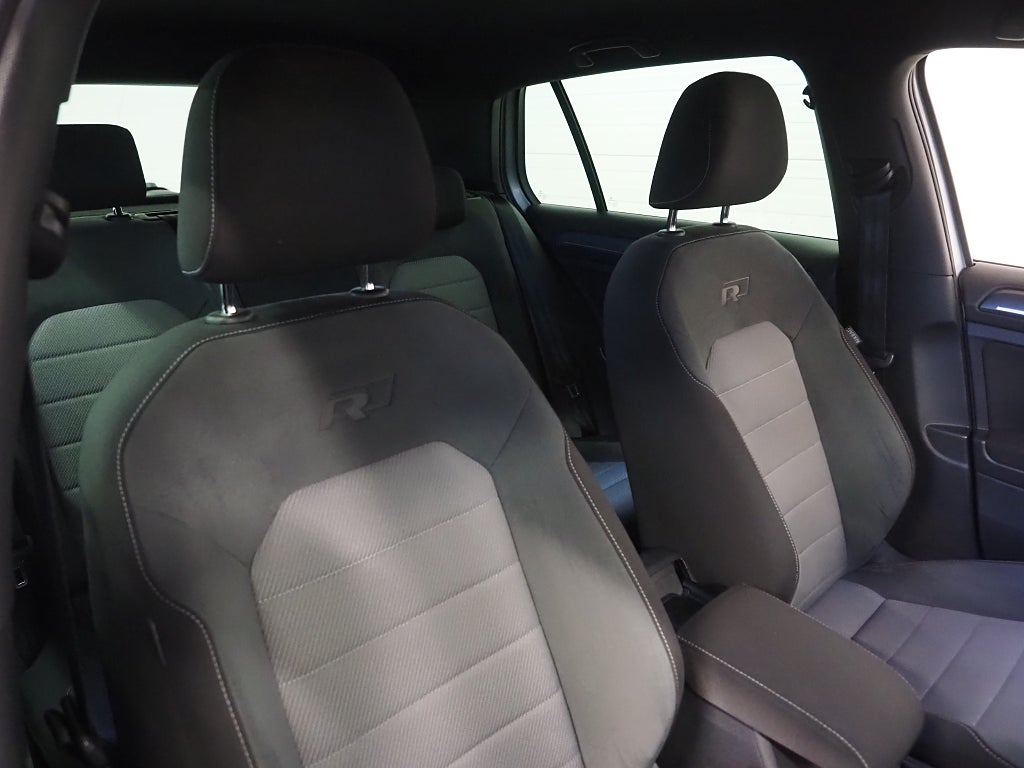 Volkswagen Golf 1.4 TSI 150hk GT R-Line Parkeringsvärmare ACC 2016