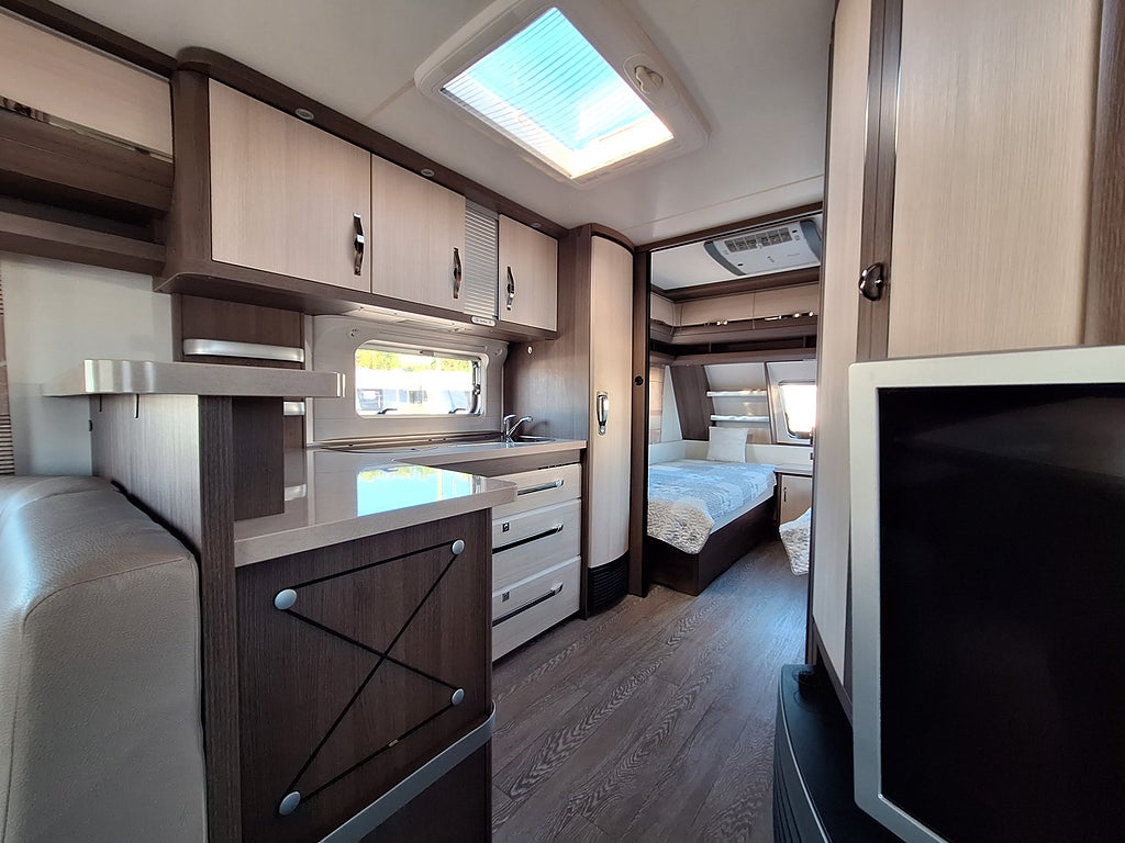Hobby Prestige 620 CL Långbädd, AC -2020, Tält -2024