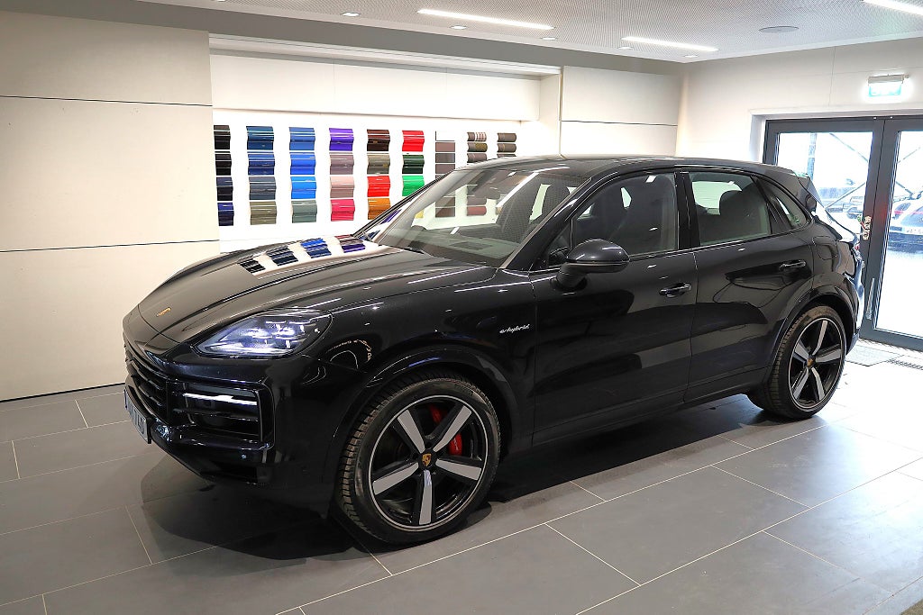 Porsche Cayenne S E-Hybrid / 519 HK / Panoramatak