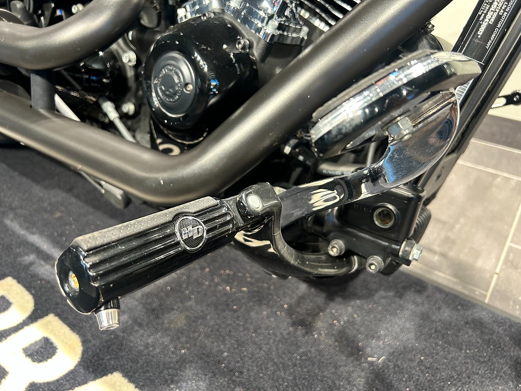 Harley-Davidson Breakout /3,45%/Dr. Jekill Bomb/Defiance/Edgecut/Screaming Eagle