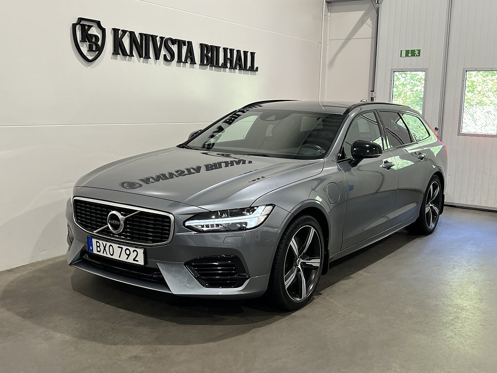 Volvo V90 Recharge T8 AWD R-Design BLIS Moms Drag 392hk