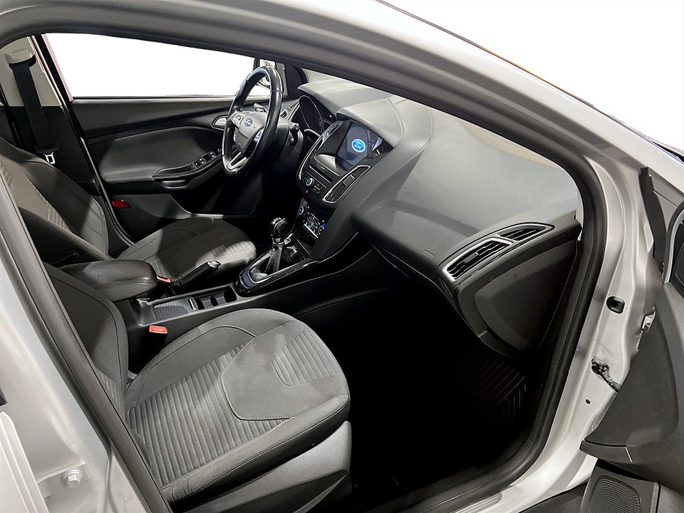 Bild på Ford Focus Titanium 1.0 EcoBoost 100hk NAVI BACKSENSORER