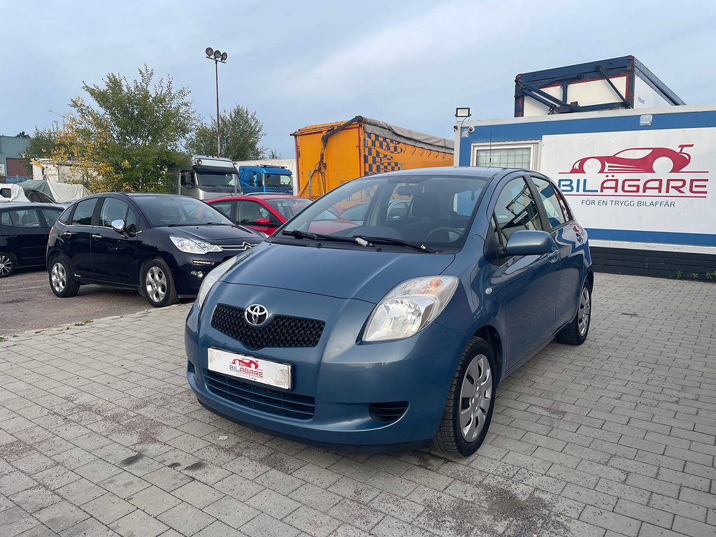 Toyota Yaris 5-dörrar 1.3 VVT-i 87hk | NYSERVAD SoV-hjul