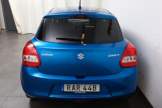 Halvkombi Suzuki Swift 7 av 21