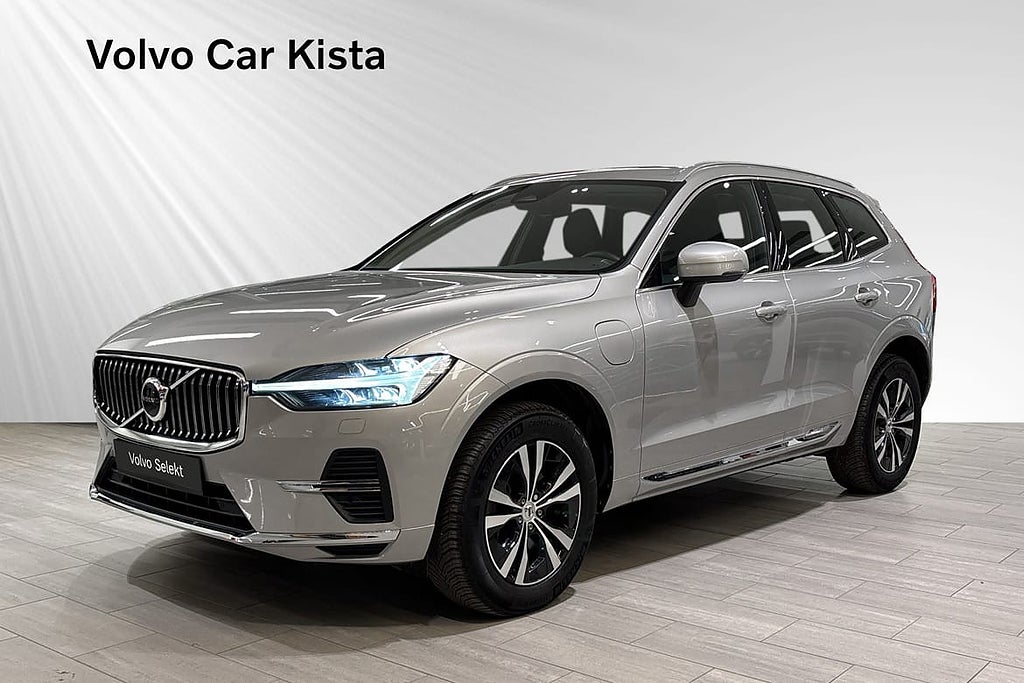 Volvo XC60 Recharge T6 Core Edition Panorama Läder Carplay