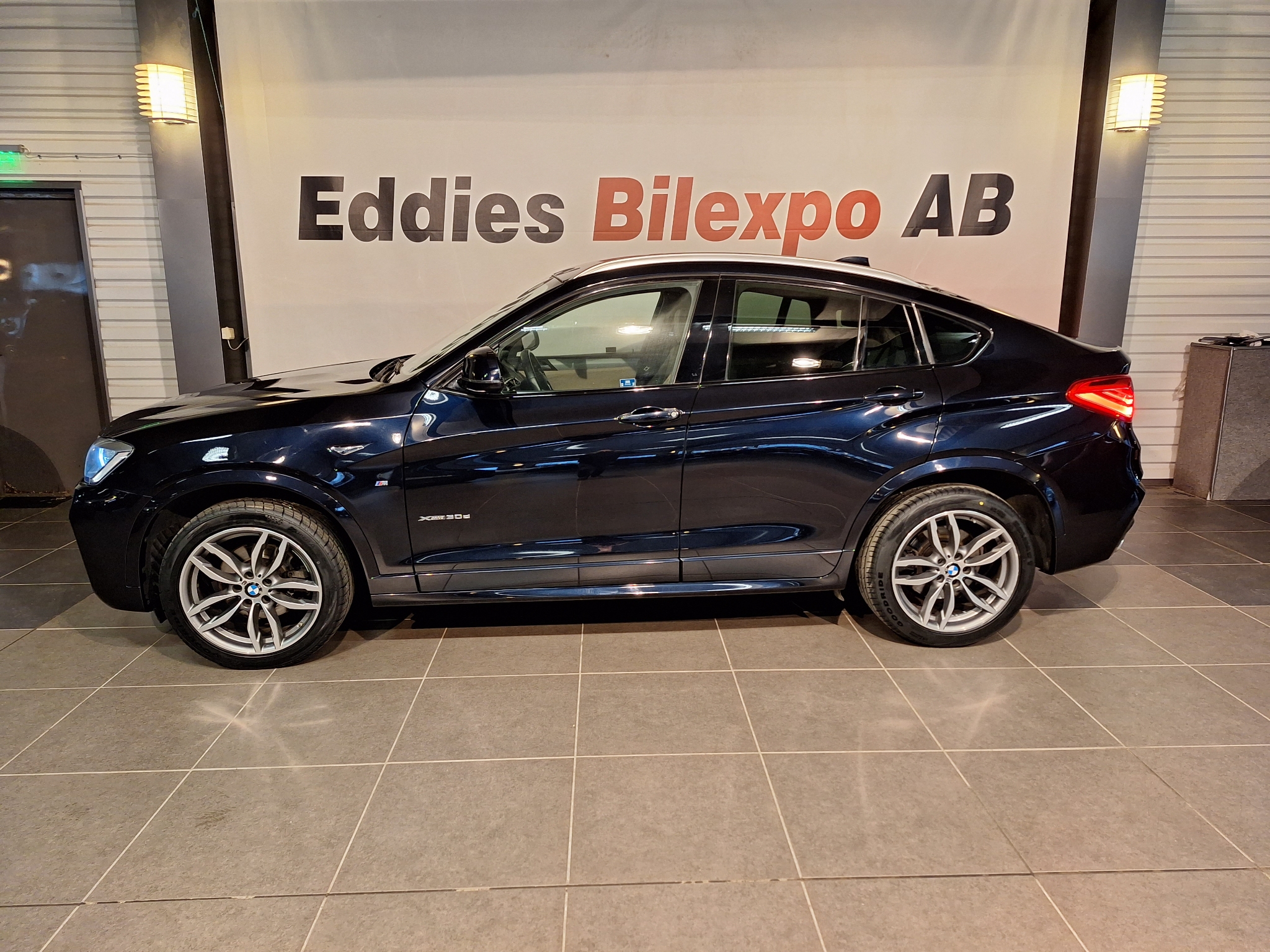 BMW X4 2016, bild 2/38