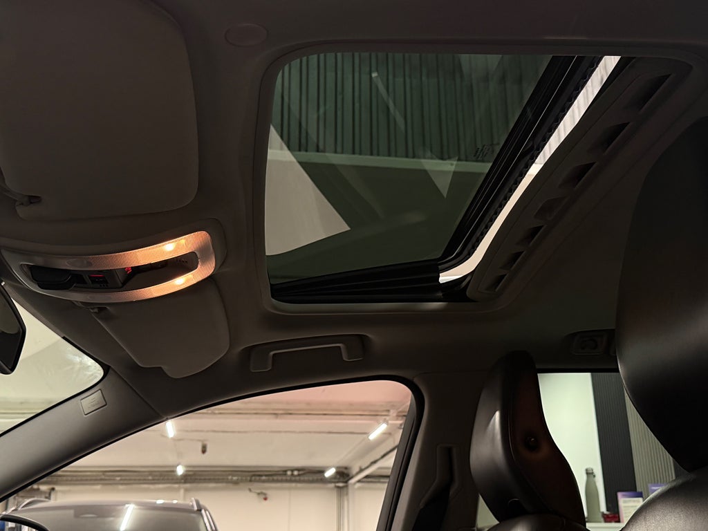 Volvo V70 D5 AWD Geartronic Summum R-Design Limited 215hk - miniatyr 24