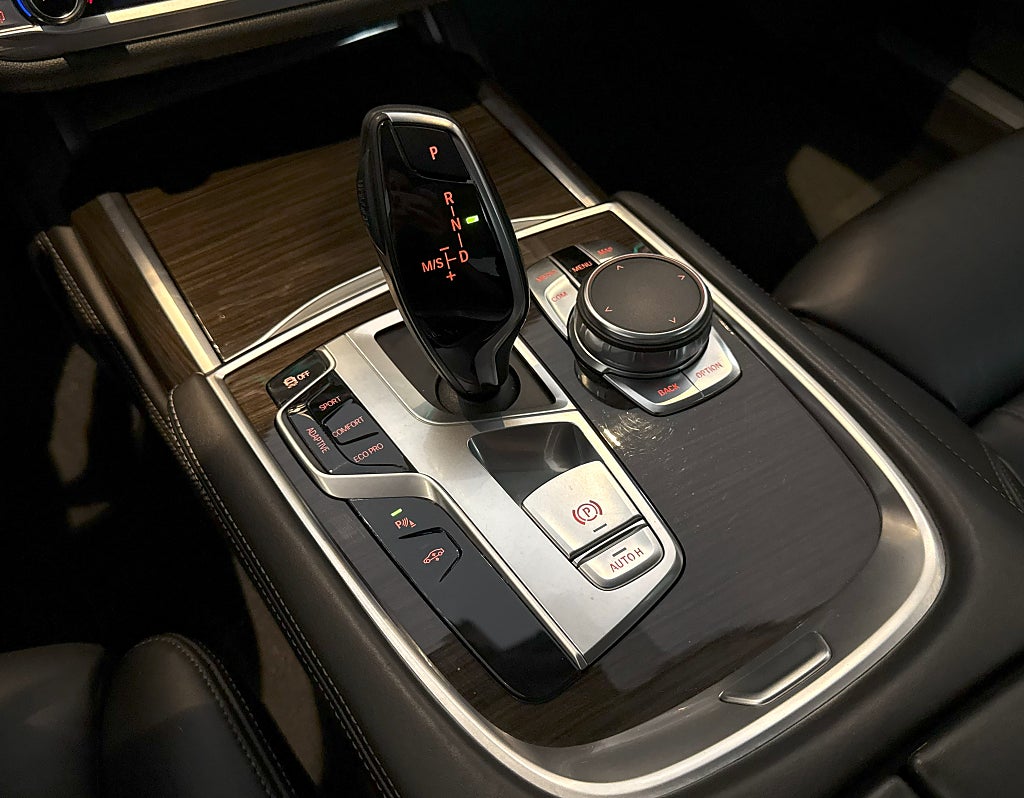 BMW 730 D xDRIVE 265HK M-SPORT TAKLUCKA H&K SOFTCLOSE HDU