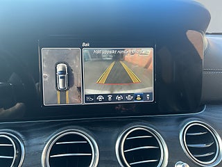 Mercedes-Benz E 220 T d 4×4 AMG Line Drag Dvärme Panorama 360° Navi S&V – bild 15