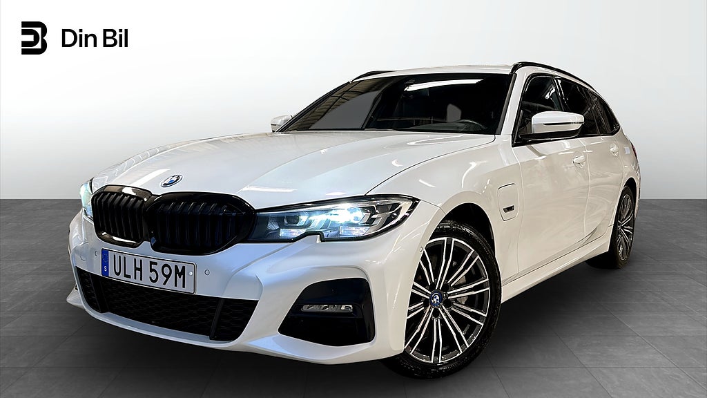 BMW 330e Touring xDRIVE 292HK M-sport / Drag