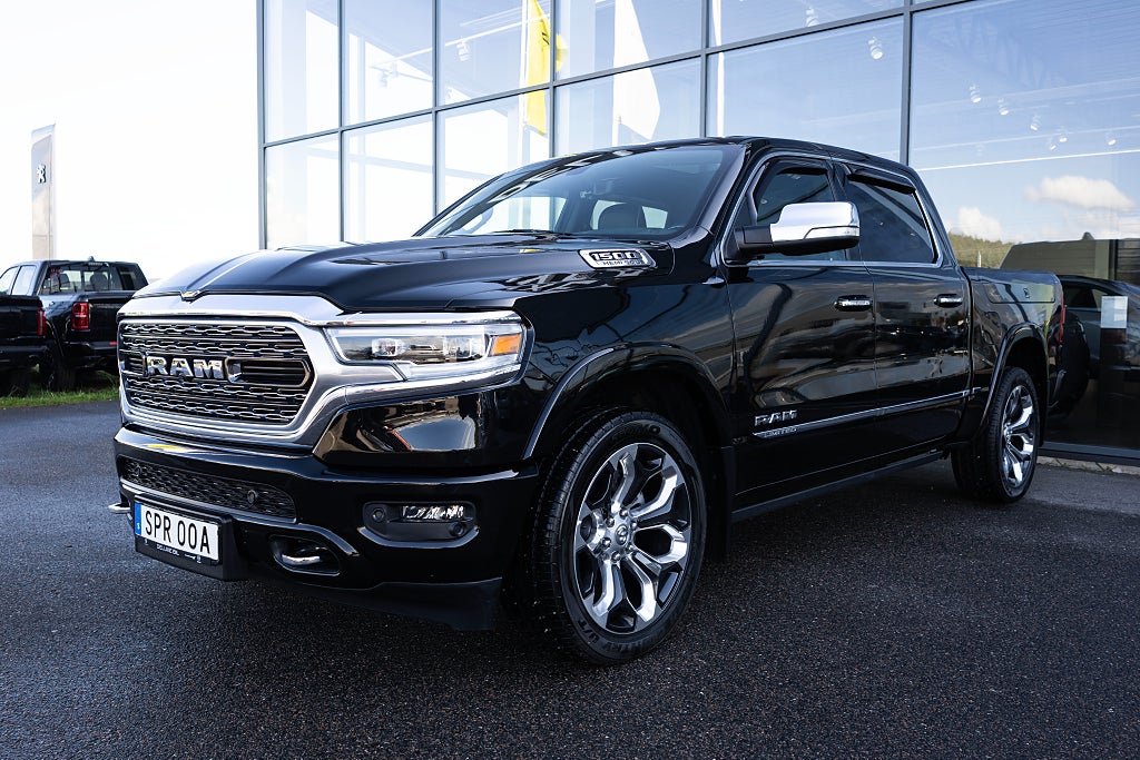 RAM 1500 Crew Cab 5.7 V8 HEMI Limited Rambox Multilucka BAKFlip