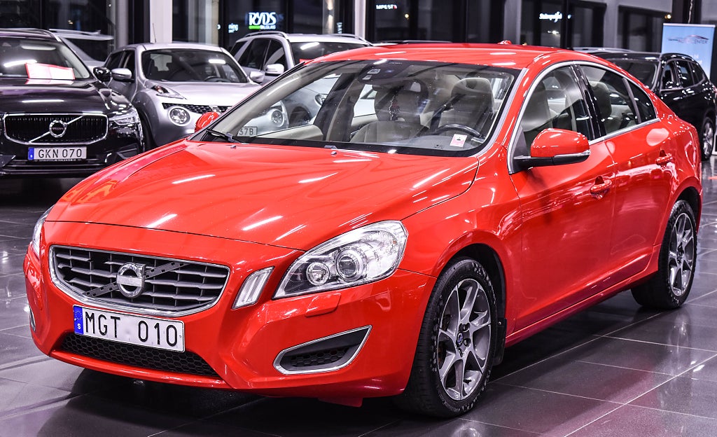 Volvo S60 D3 Momentum Euro 5|D-Värmare|Ny kamrem|Fullservad