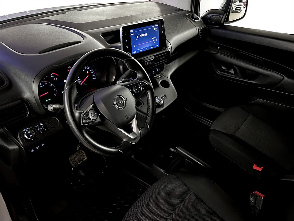 Bild på Opel Combo Business 1.5 BHDi 130hk Aut L2 DRAG B-KAMERA WEBASTO