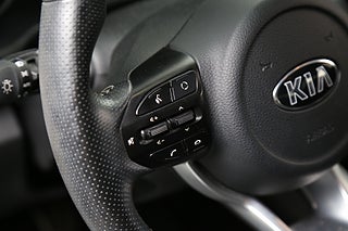 Halvkombi Kia Rio 13 av 23