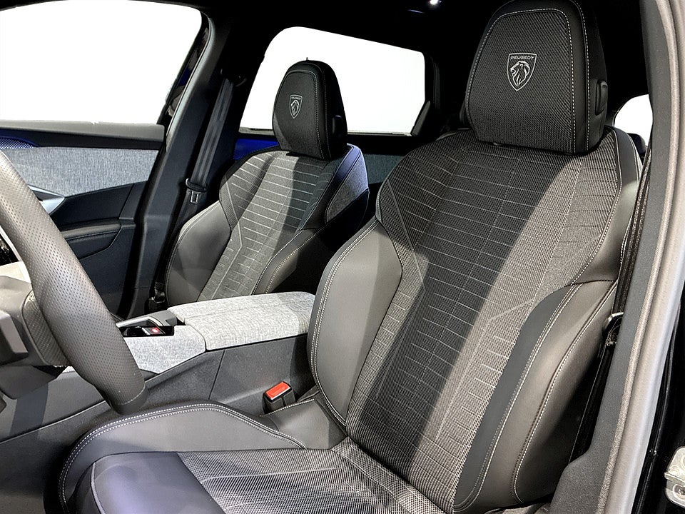 Bild på Peugeot 5008 GT Hybrid 145hk Aut 7-SITS B-KAMERA CARPLAY