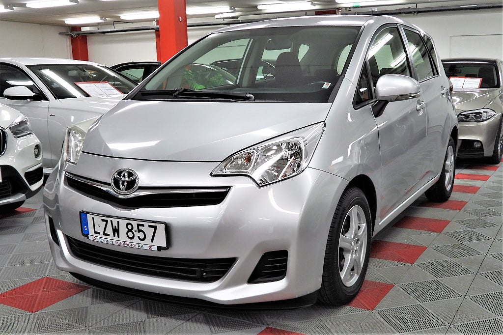 Toyota Verso-S 1.33 Dual VVT-i Multidrive S MoK Värmare SoV Hjul 