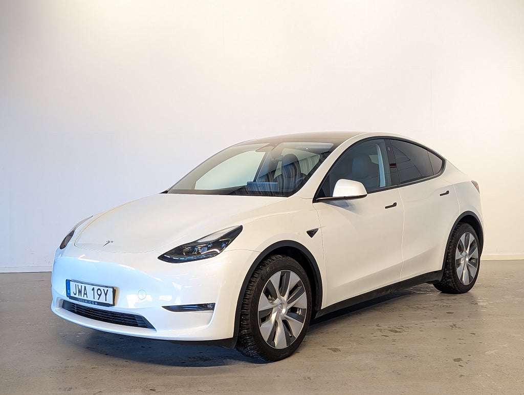 Tesla Model Y Long Range AWD, Autopilot, MOMS, Svensk, 1 ägare