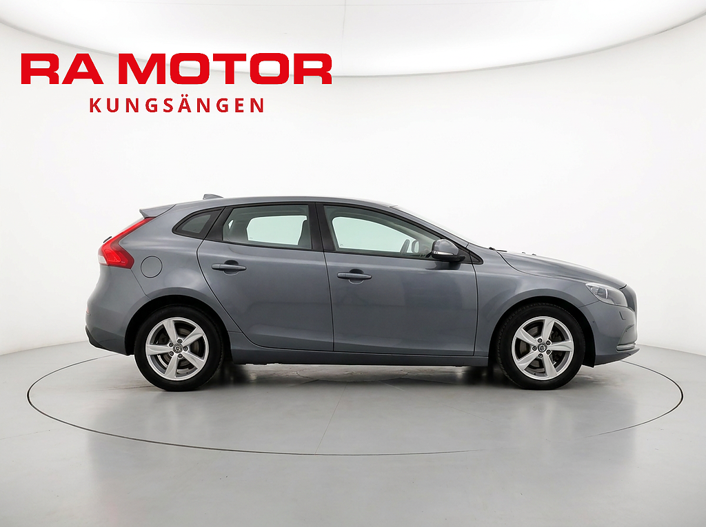 Volvo V40 T2 122hk | Business | P-Värm | P-Sensor | 2017