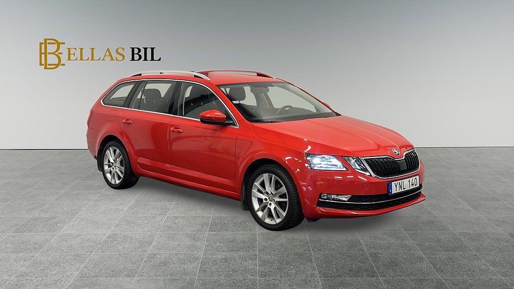 Skoda Octavia KOMBI 1.6 TDI DRAG VÄRMARE ADAPTIVFART CARPLAY 1-ÄGARE