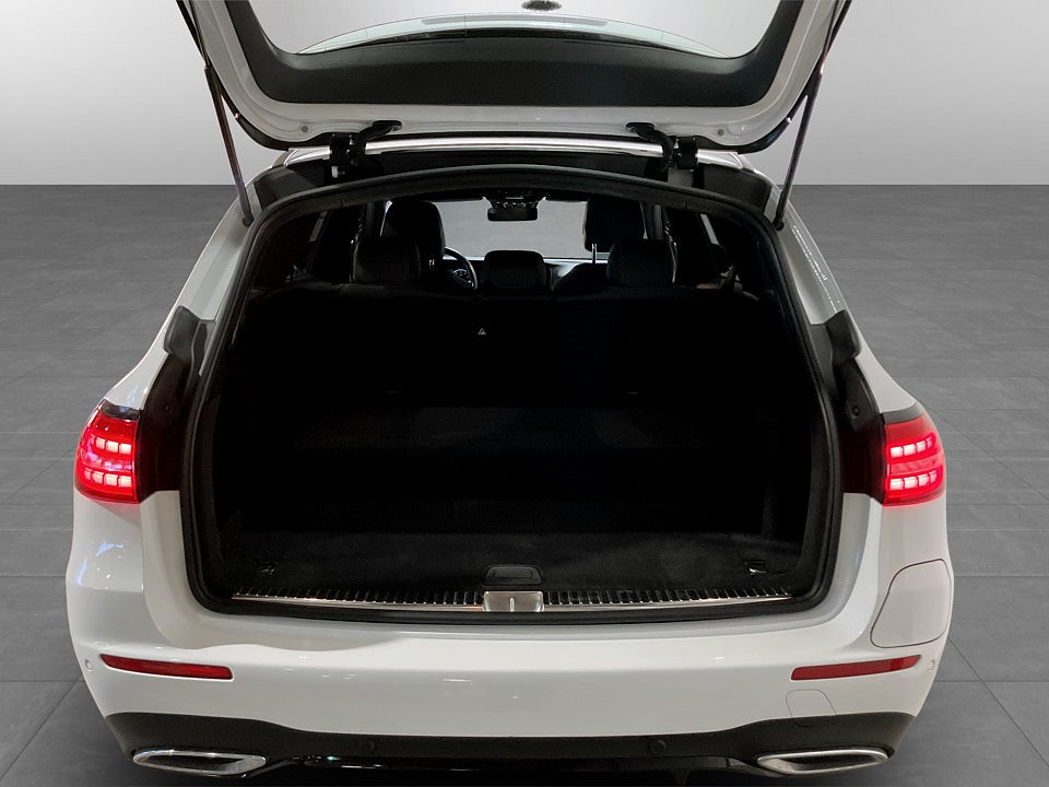 Bild på Mercedes-Benz E300 de 4MATIC AMG Line PHEV 306hk Aut B-KAMERA DRAG CARPLAY